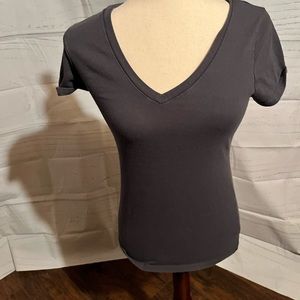 Gap v- neck t-shirt